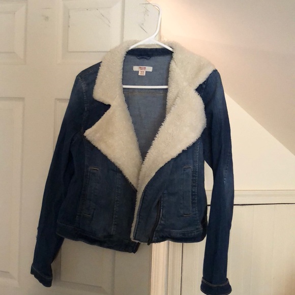 Mossimo Supply Co. Jackets & Blazers - Women’s jean jacket